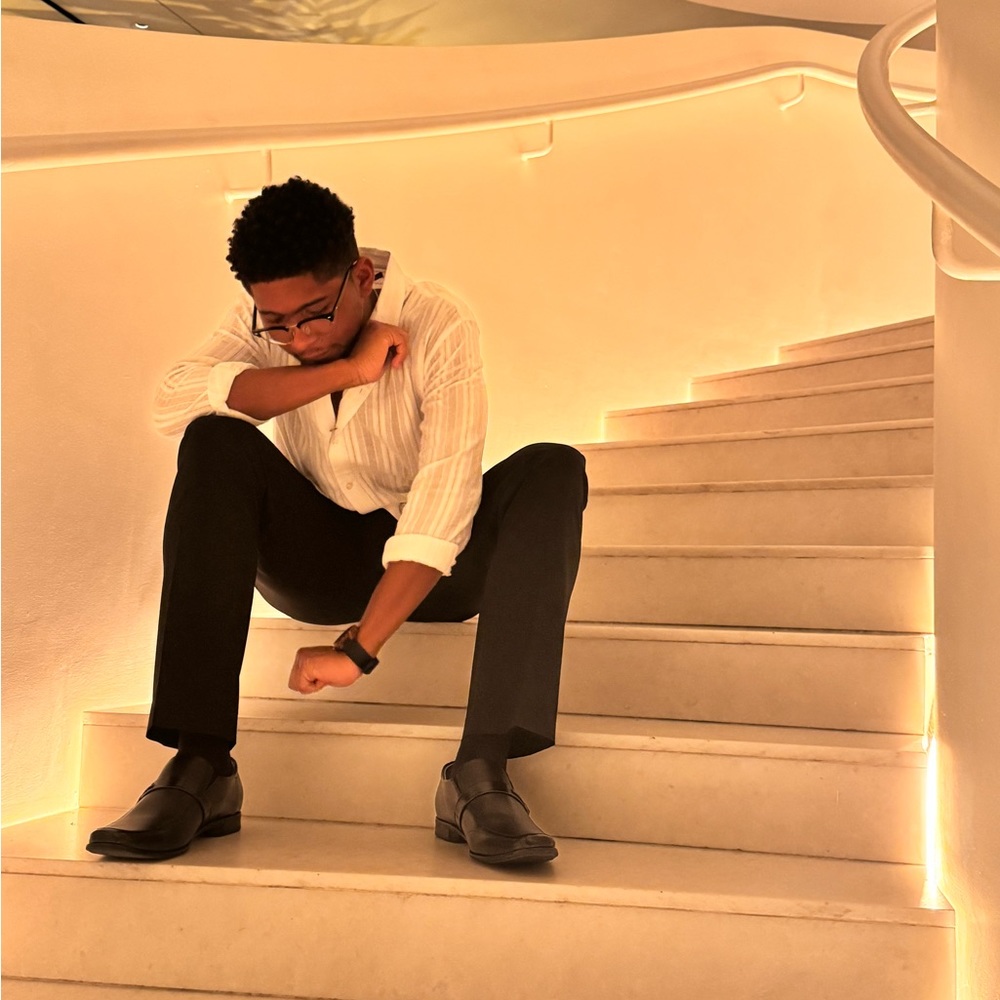 Meet your Posher, Alexavier